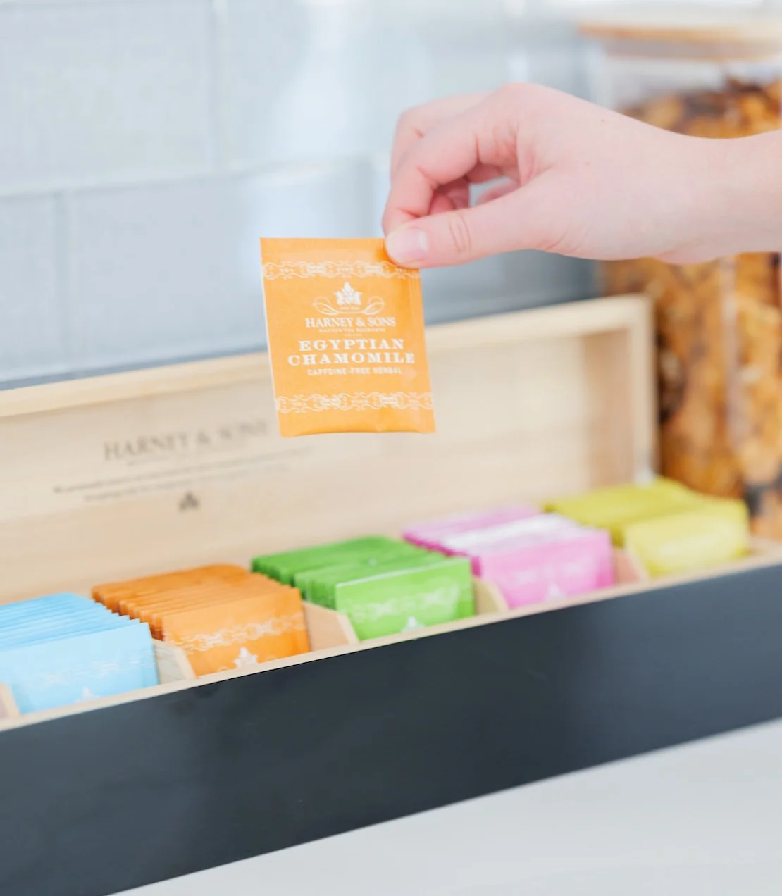 Black Tea Chest Featuring Six Teas – Teabags - Image 2