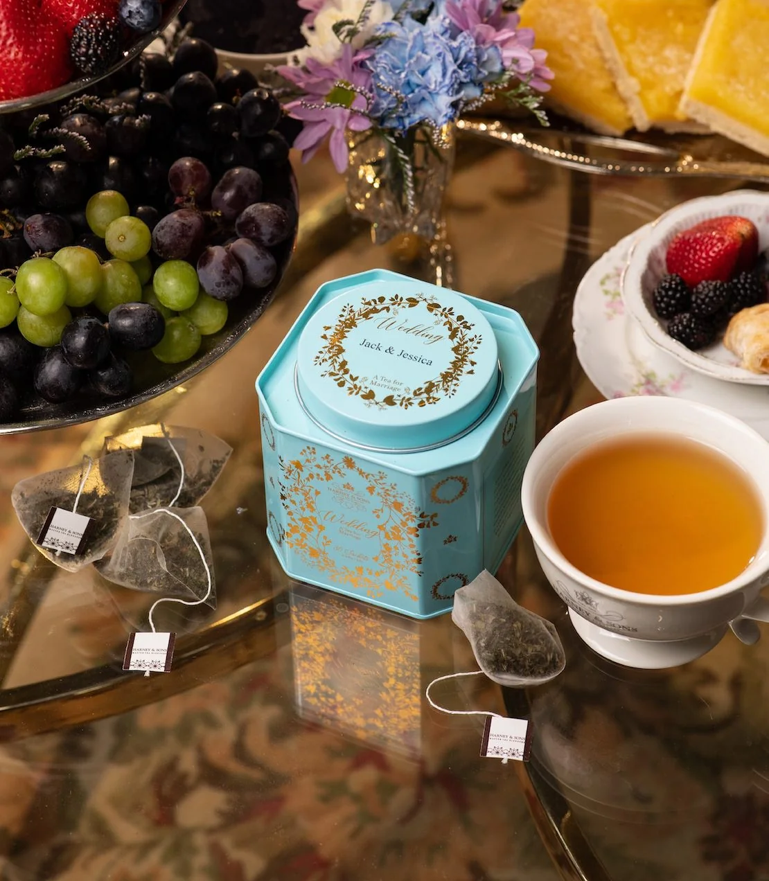 Wedding Tea, Personalized Tin of 30 Sachets - Image 2
